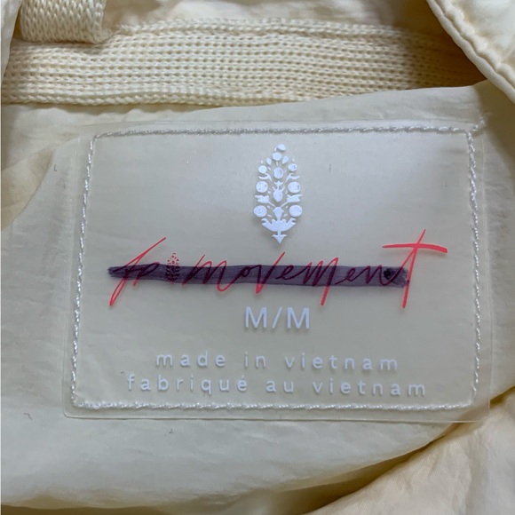 Free People Movement Pippa Packable Pullover Puffer in Banana Size Medium NWOT - Picture 11 of 14